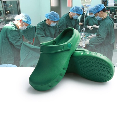 Giày bảo hộ phẫu thuật, dép đi trong phòng mổ, giày thí nghiệm chống kim đâm ngón chân và chống nhỏ giọt 20020C dép quai ngang unisex